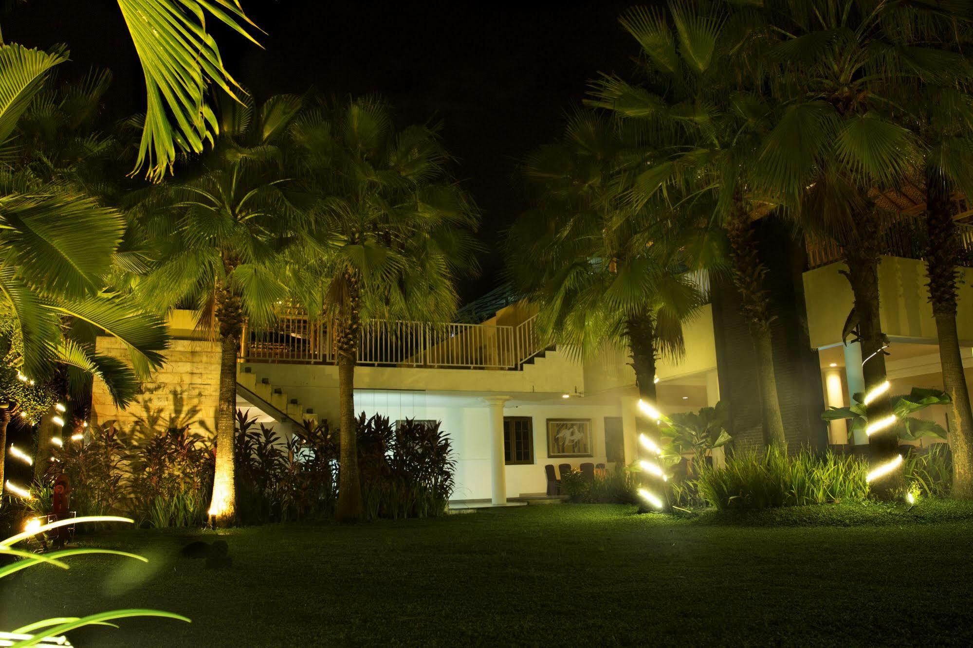 Gowongan Inn Yogyakarta Extérieur photo